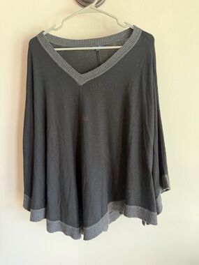 Splendid Womens Black Grey V-Neck Knit Poncho Sweater Ribbed Trim Size XS/S